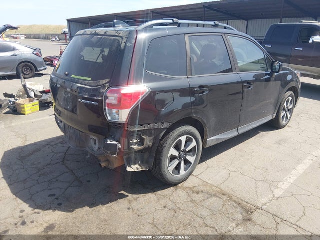 Продаж на аукціоні авто 2018 Subaru Forester 2.5i Premium, vin: JF2SJAGC4JH556392, номер лоту: 44946330