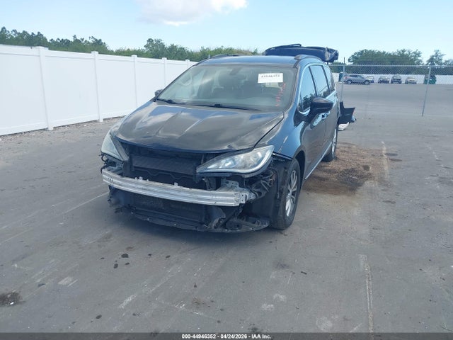 Aukcja sprzedaży 2017 Chrysler Pacifica Touring-l, vin: 2C4RC1BG1HR526265, numer aukcji: 44946352