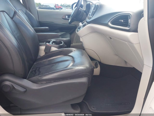 Aukcja sprzedaży 2017 Chrysler Pacifica Touring-l, vin: 2C4RC1BG1HR526265, numer aukcji: 44946352