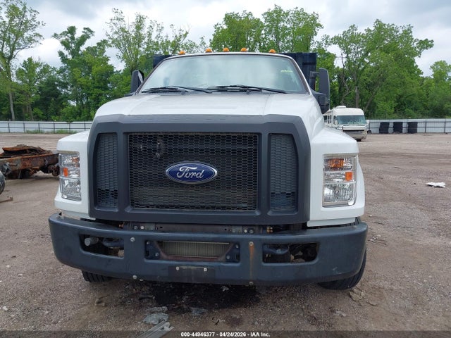 44946377 :رقم المزاد ، 1FDNF6EC4JDF00209 vin ، 2018 Ford F-650 Diesel Kick-up Frame مزاد بيع