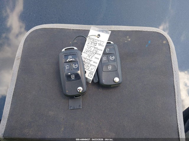 44946427 :رقم المزاد ، 1VWCN7A39CC055644 vin ، 2012 Volkswagen Passat 2.0l Tdi Sel Premium مزاد بيع