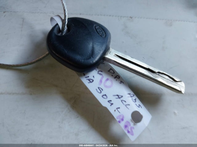KNDJN2A25H7883856 KIA Soul