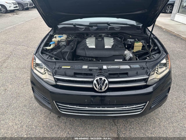 2011 Volkswagen Touareg Tdi Lux მანქანა იყიდება აუქციონზე, vin: WVGFK9BP5BD006418, აუქციონის ნომერი: 44946452
