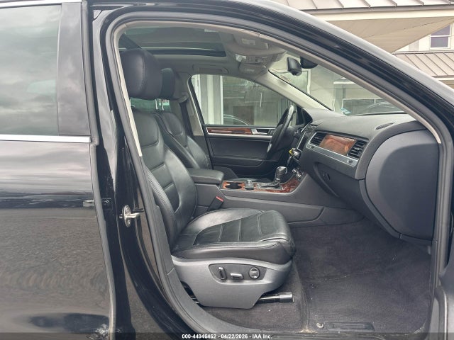 2011 Volkswagen Touareg Tdi Lux მანქანა იყიდება აუქციონზე, vin: WVGFK9BP5BD006418, აუქციონის ნომერი: 44946452
