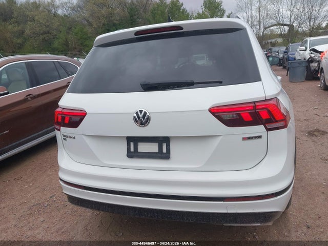 Продаж на аукціоні авто 2020 Volkswagen Tiguan 2.0t Se/2.0t Se R-line Black/2.0t Sel, vin: 3VV2B7AX3LM164451, номер лоту: 44946497