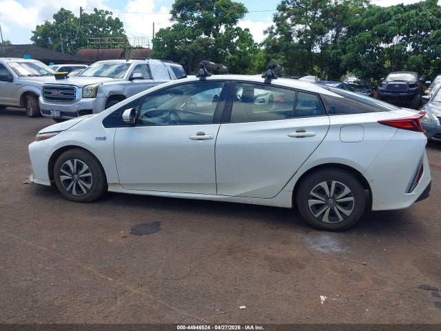 Продажа на аукционе авто 2017 Toyota Prius Prime Advanced, vin: JTDKARFP5H3004120, номер лота: 44946524