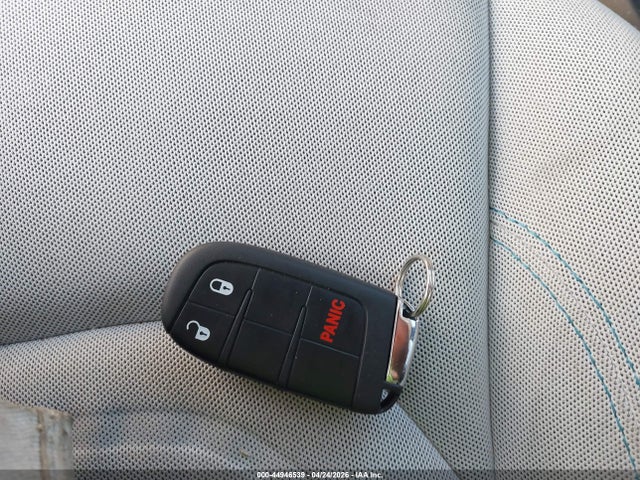 44946539 :رقم المزاد ، ZACNJABBXLPL03015 vin ، 2020 Jeep Renegade Latitude Fwd مزاد بيع