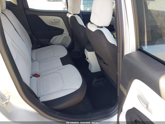 44946539 :رقم المزاد ، ZACNJABBXLPL03015 vin ، 2020 Jeep Renegade Latitude Fwd مزاد بيع