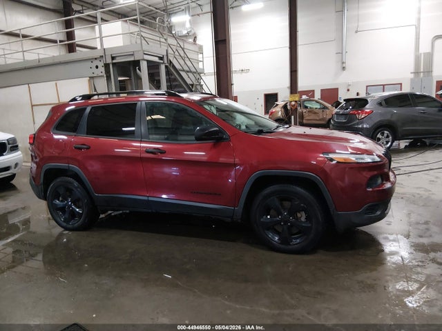 1C4PJMAB3HW567962 Jeep Cherokee Altitude 4x4