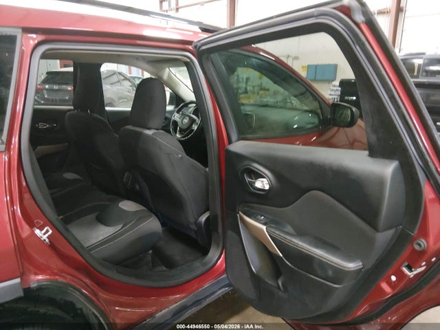 1C4PJMAB3HW567962 Jeep Cherokee Altitude 4x4