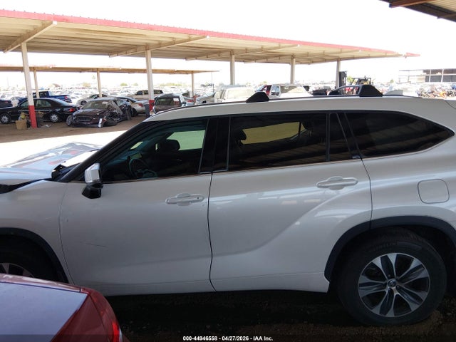 Toyota Highlander Xle 2021 5TDHZRBH7MS543543 Image 15