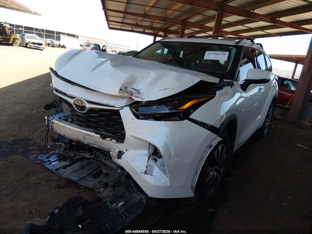 Toyota Highlander Xle 2021 5TDHZRBH7MS543543 Image 2