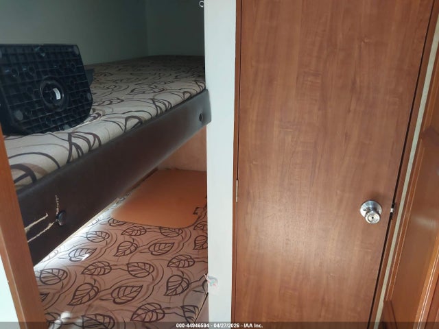 Продажа на аукционе авто 2013 Jayco Jayfl184bh, vin: 1UJBJ0AG5D17D0094, номер лота: 44946594