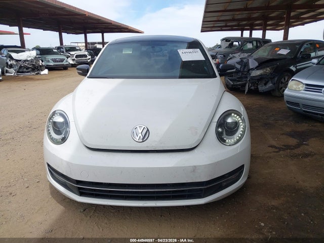 2012 Volkswagen Beetle 2.0t Turbo მანქანა იყიდება აუქციონზე, vin: 3VWVA7AT9CM630800, აუქციონის ნომერი: 44946597
