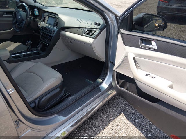 2017 Hyundai Sonata Sport მანქანა იყიდება აუქციონზე, vin: 5NPE34AF0HH571638, აუქციონის ნომერი: 44946604