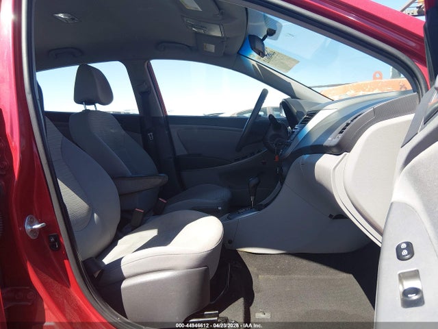 KMHCT5AE3GU283911 Hyundai ACCENT SE