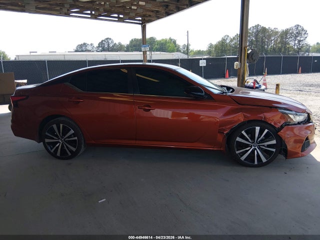44946614 :رقم المزاد ، 1N4BL4CV9MN352152 vin ، 2021 Nissan Altima Sr Fwd مزاد بيع
