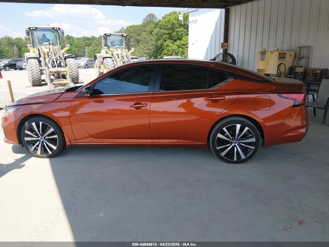44946614 :رقم المزاد ، 1N4BL4CV9MN352152 vin ، 2021 Nissan Altima Sr Fwd مزاد بيع