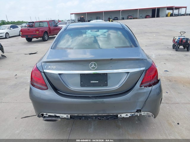 Aukcja sprzedaży 2021 Mercedes-benz C 300 Sedan, vin: W1KWF8DB8MR647191, numer aukcji: 44946618