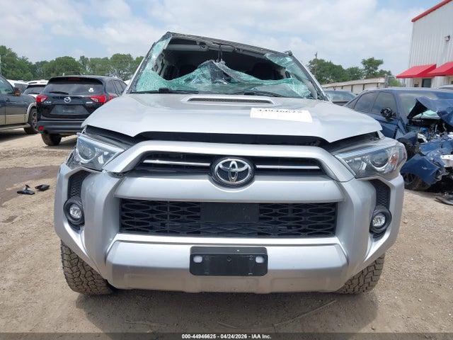 44946625 :رقم المزاد ، JTEPU5JR9P6172396 vin ، 2023 Toyota 4runner Trd Off Road مزاد بيع