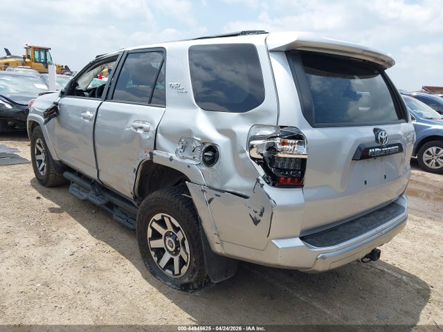 44946625 :رقم المزاد ، JTEPU5JR9P6172396 vin ، 2023 Toyota 4runner Trd Off Road مزاد بيع