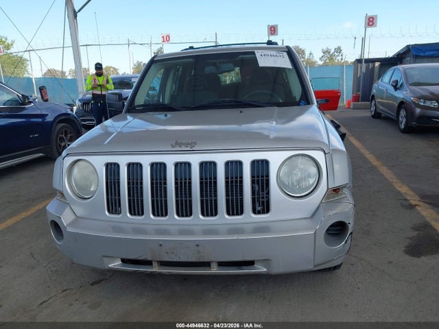 44946632 :رقم المزاد ، 1J8FT28W38D751242 vin ، 2008 Jeep Patriot Sport مزاد بيع