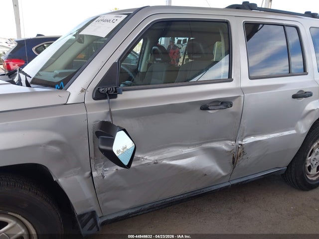 44946632 :رقم المزاد ، 1J8FT28W38D751242 vin ، 2008 Jeep Patriot Sport مزاد بيع