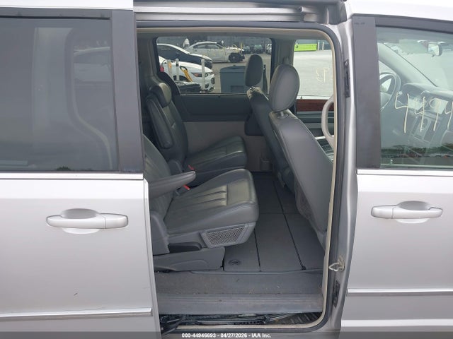 2009 Chrysler Town & Country Touring მანქანა იყიდება აუქციონზე, vin: 2A8HR54149R530217, აუქციონის ნომერი: 44946693