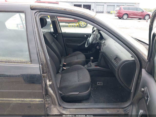 44946713 :رقم المزاد ، 3VWRB69M01M146095 vin ، 2001 Volkswagen Jetta Gl مزاد بيع