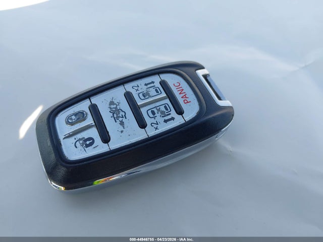 44946755 :رقم المزاد ، 2C4RC1DGXHR621372 vin ، 2017 Chrysler Pacifica Touring مزاد بيع