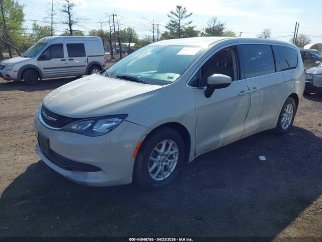 44946755 :رقم المزاد ، 2C4RC1DGXHR621372 vin ، 2017 Chrysler Pacifica Touring مزاد بيع