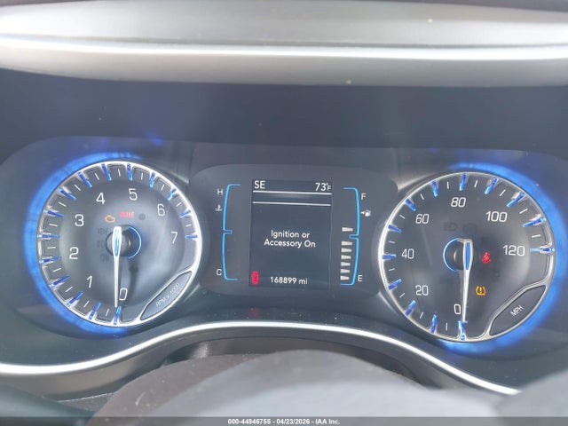 44946755 :رقم المزاد ، 2C4RC1DGXHR621372 vin ، 2017 Chrysler Pacifica Touring مزاد بيع