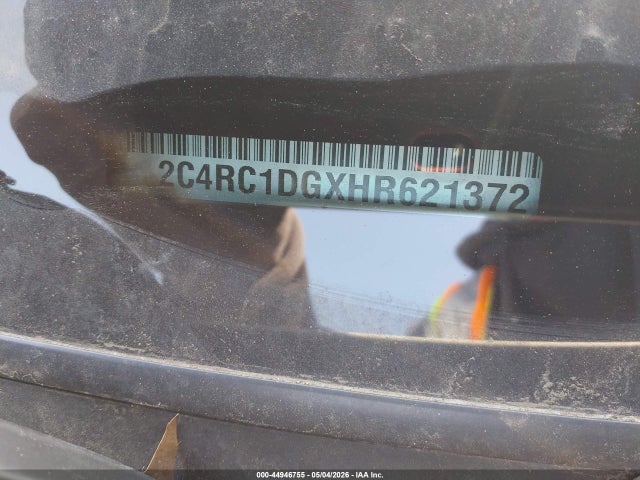 44946755 :رقم المزاد ، 2C4RC1DGXHR621372 vin ، 2017 Chrysler Pacifica Touring مزاد بيع