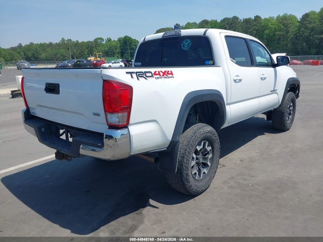 44946769 :رقم المزاد ، 3TMCZ5AN9HM078604 vin ، 2017 Toyota Tacoma Trd Off Road مزاد بيع