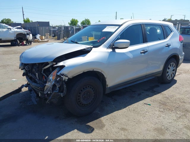 Nissan ROGUE S 2017 KNMAT2MT5HP558134 Image 2