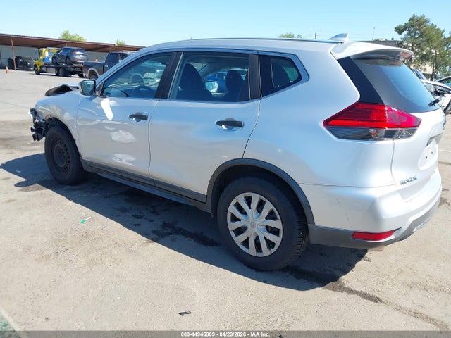 Nissan ROGUE S 2017 KNMAT2MT5HP558134 Image 3