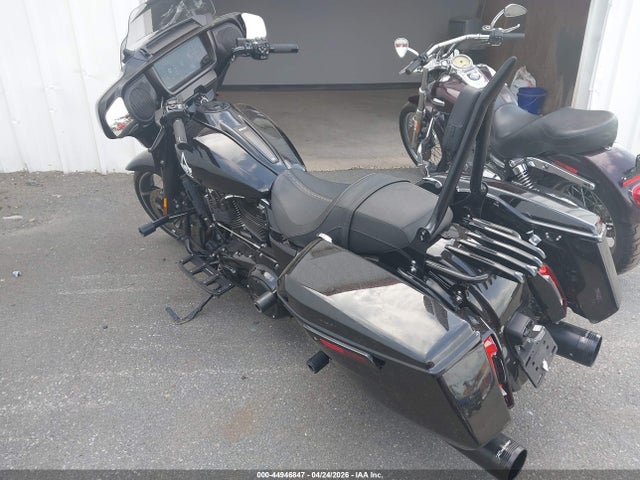 Harley-Davidson FLHX 2024 1HD1KB713RB634606 Image 3