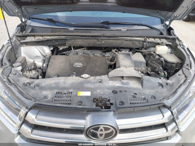 Toyota Highlander Limited Platinum 2018 5TDDZRFH0JS876865 Image 10