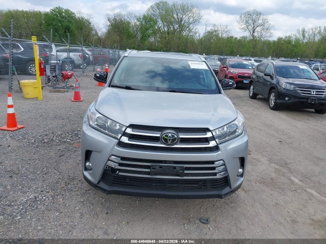 Toyota Highlander Limited Platinum 2018 5TDDZRFH0JS876865 Image 12