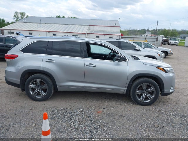 Toyota Highlander Limited Platinum 2018 5TDDZRFH0JS876865 Image 13