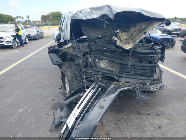 Продажа на аукционе авто 2022 Chevrolet Suburban 2wd Lt, vin: 1GNSCCKD2NR202513, номер лота: 44946859