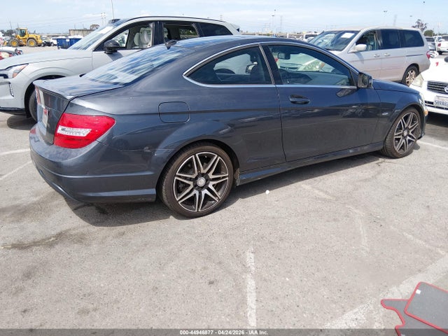 WDDGJ4HB0EG264302 Mercedes-Benz C 250