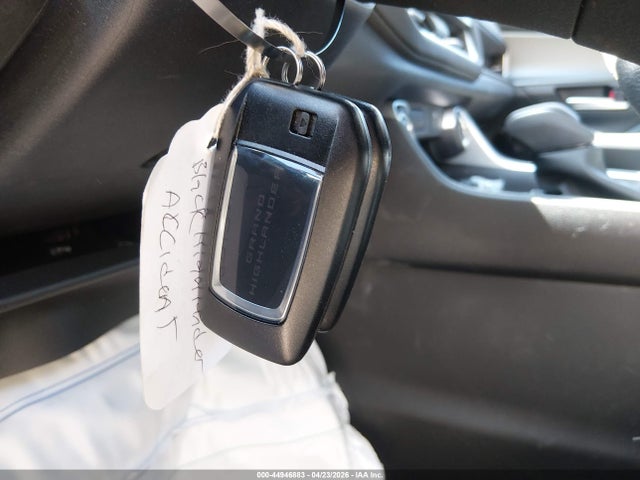 Toyota Grand Highlander Le 2025 5TDAAAB5XSS091729 Image 11