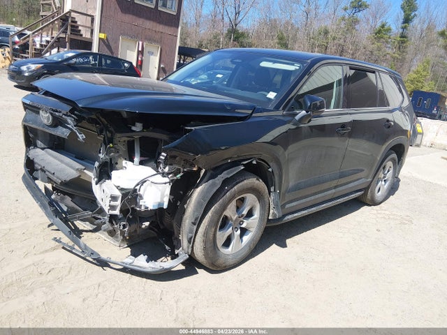 Toyota Grand Highlander Le 2025 5TDAAAB5XSS091729 Image 2