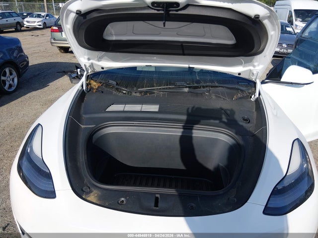 Продаж на аукціоні авто 2021 Tesla Model Y Long Range Dual Motor All-wheel Drive, vin: 5YJYGDEE6MF072743, номер лоту: 44946919