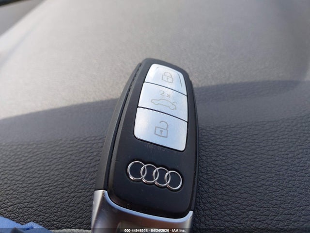 44946938 :رقم المزاد ، WA1BVAF16KD039634 vin ، 2019 Audi Q8 55 Premium مزاد بيع