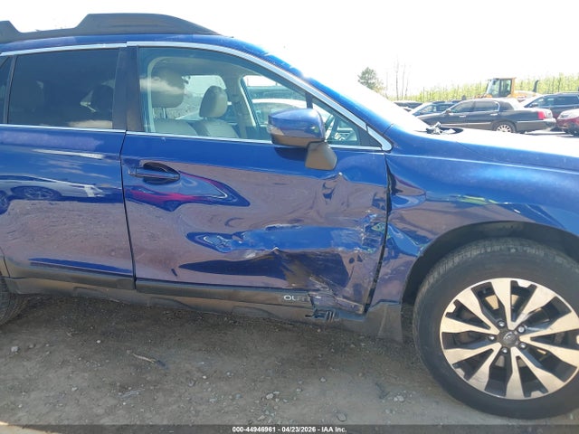 44946961 :رقم المزاد ، 4S4BSALC2F3318283 vin ، 2015 Subaru Outback 2.5i Limited مزاد بيع