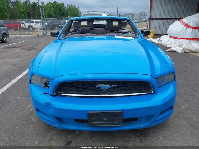 Продажа на аукционе авто 2014 Ford Mustang V6, vin: 1ZVBP8EM3E5240018, номер лота: 44946971