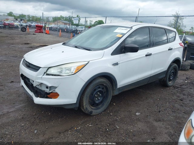 44946980 :رقم المزاد ، 1FMCU0F75FUB73984 vin ، 2015 Ford Escape S مزاد بيع