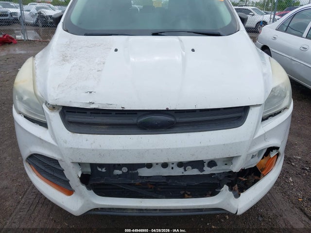 44946980 :رقم المزاد ، 1FMCU0F75FUB73984 vin ، 2015 Ford Escape S مزاد بيع